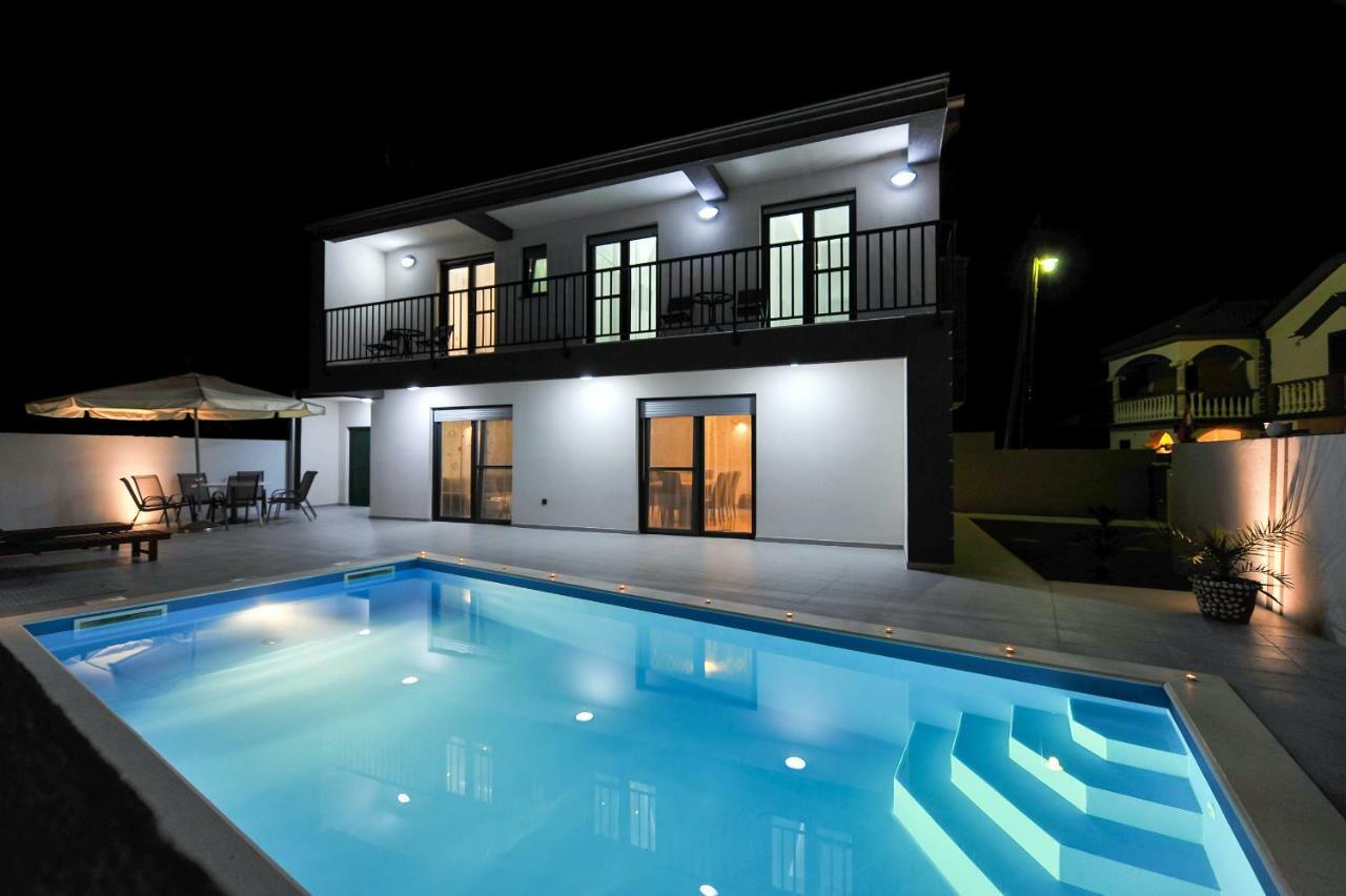 Villa Lily Zadarvillas Privlaka  Exteriör bild